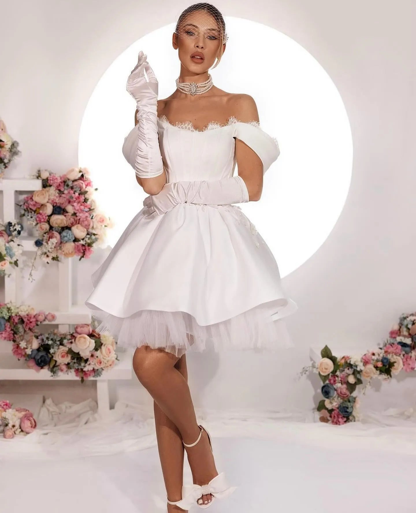 Vestidos de noiva curtos da linha A fora do ombro Vestido de festa