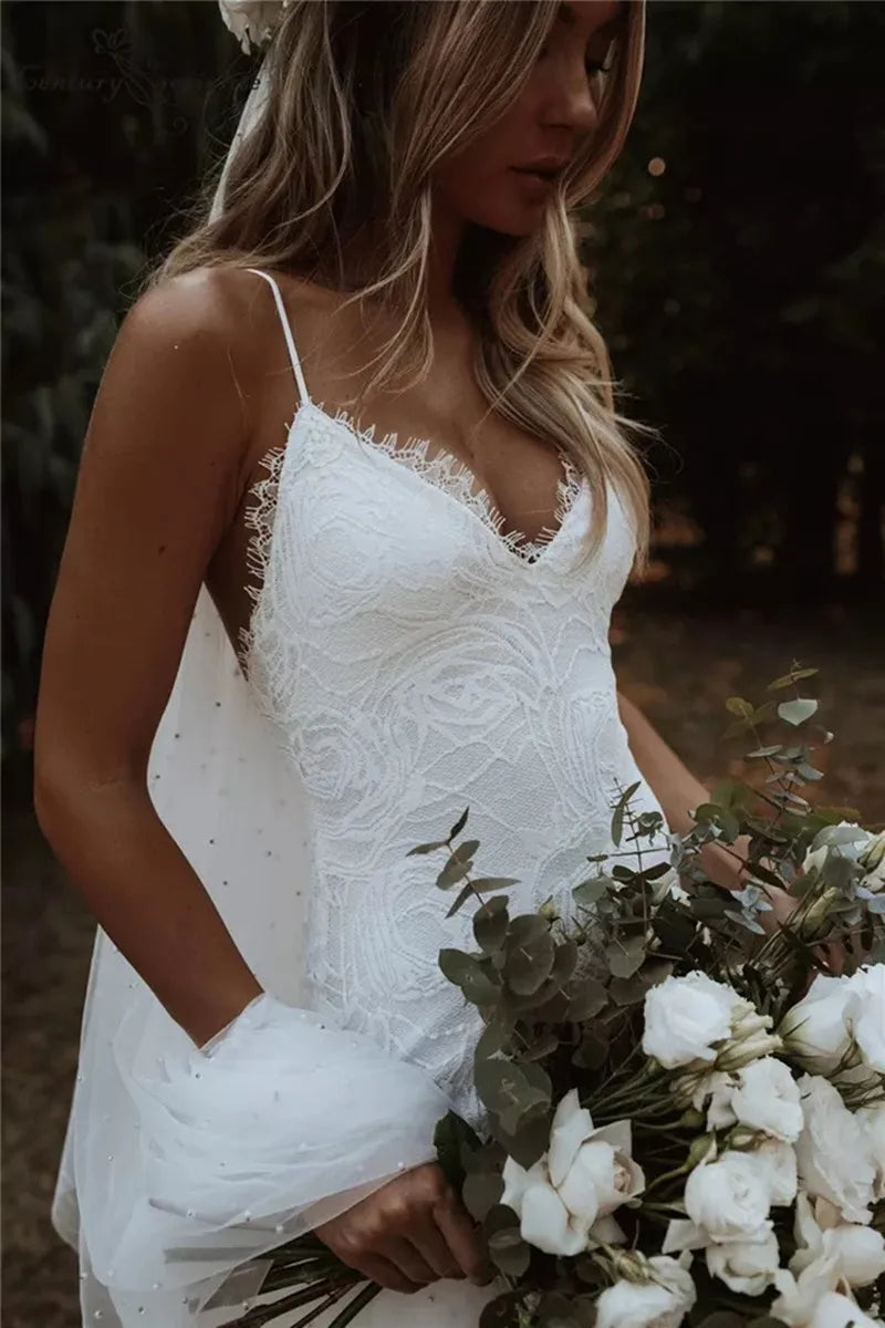 Boho Mermaid Wedding Dresses Spaghetti Straps Lace Backless Beach Sexy V-Neck Bohemian Bridal Gowns Elegant Vestidos De Noiva