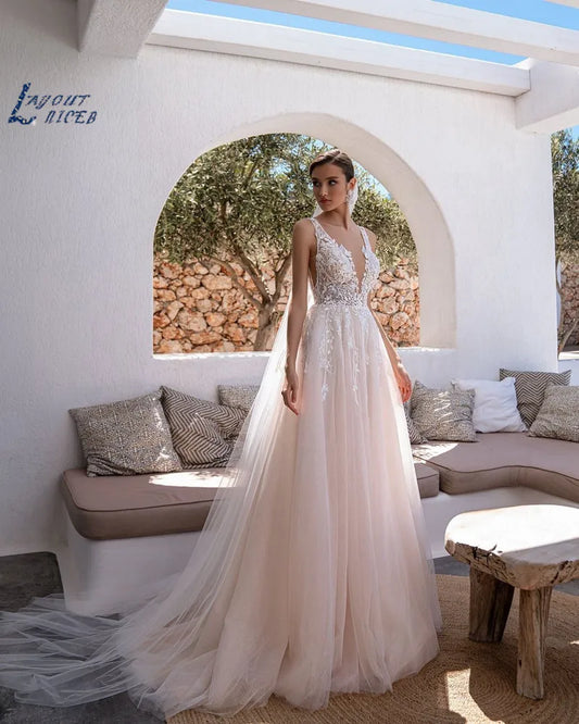 Beach Dream Wedding Dresses A Line V-Neck Backless Appliqued Lace Bridal Gowns Lantern Sleeves Tulle Princess Party