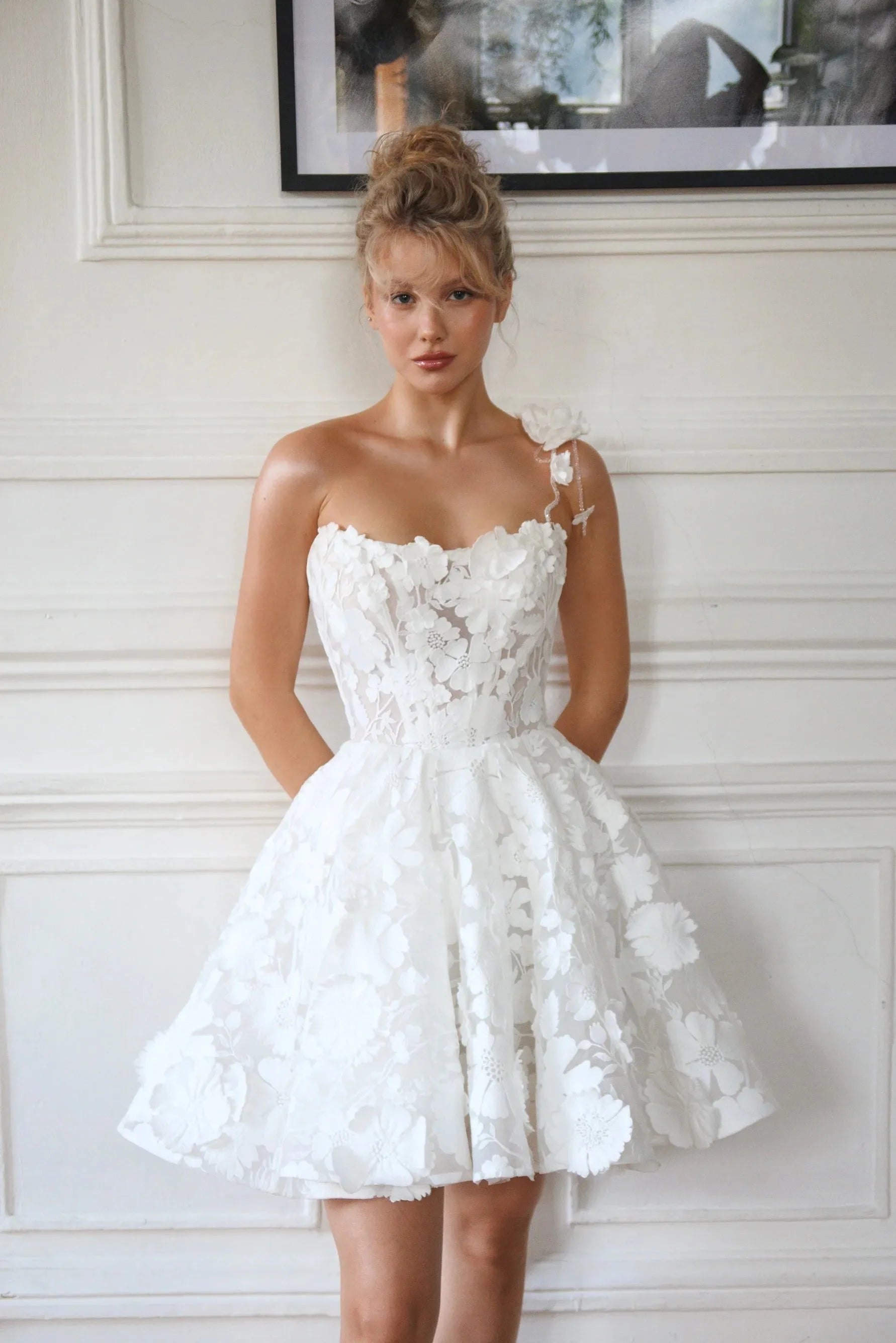 Short Wedding Dress with Full Skirt and One Strap Vestido De Novia