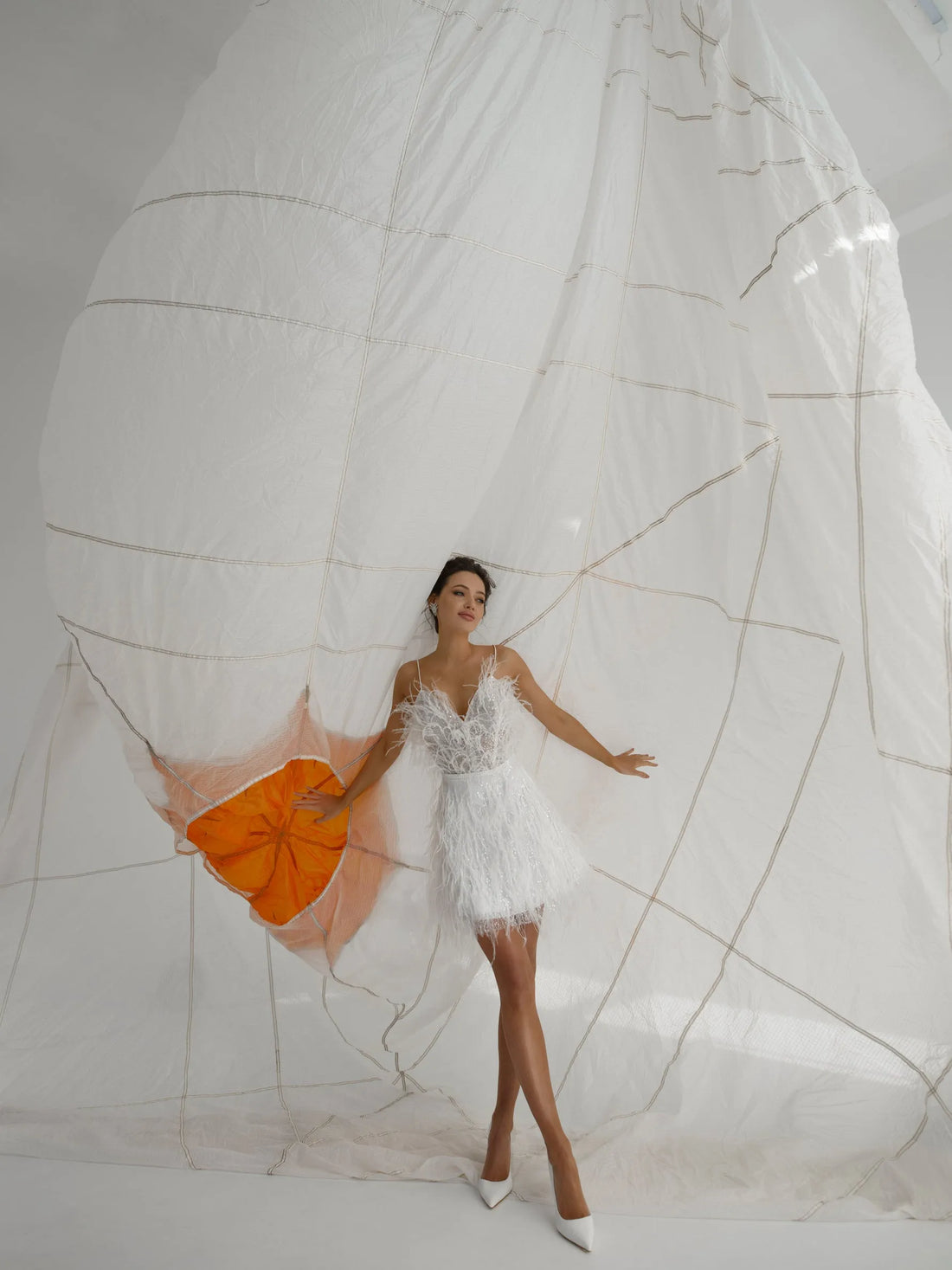 Thin Strap Form Fitting Short Wedding Dress Bridal Gowns Mermaid Princess White Satin Modern Court Train Vestido De Novia Sleeves Mermaid Satin