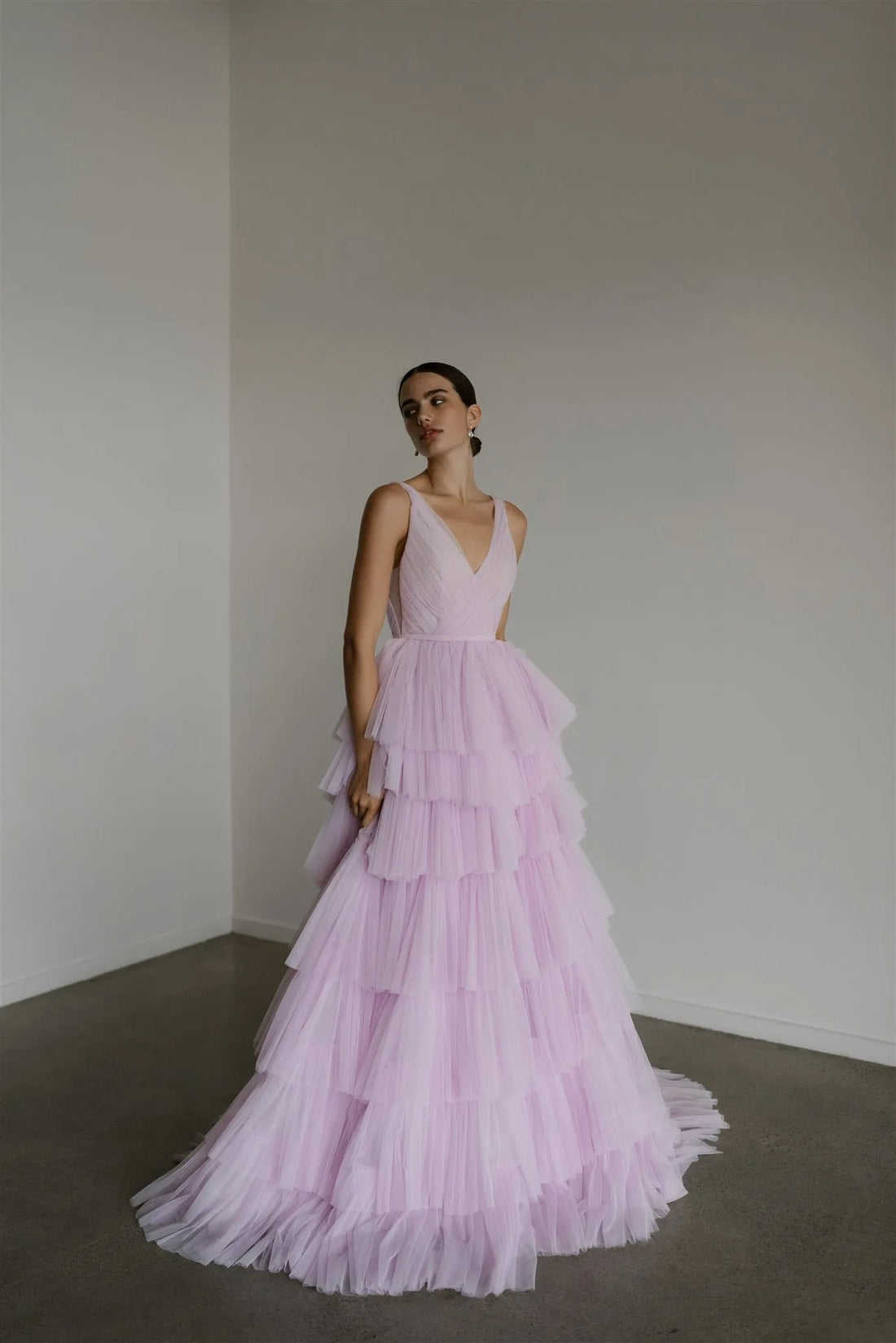 Booma Light Purple Tiered Tulle Wedding Dresses V Neck Long Puff Sleeves Brides Party Gowns for Women Floor Length Bridals Dress Light Purple