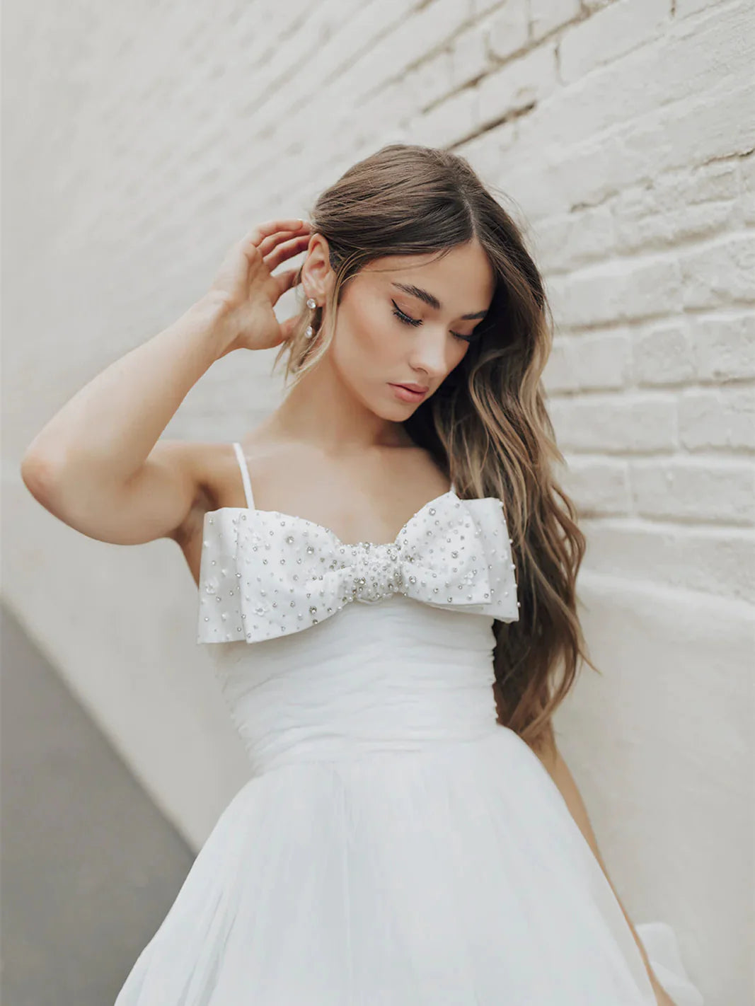 Vestido de fiesta de boda de tul con volantes, minilongitud con lazo y cuentas, tirantes finos, vestido de novia de princesa sin mangas por encima de la rodilla