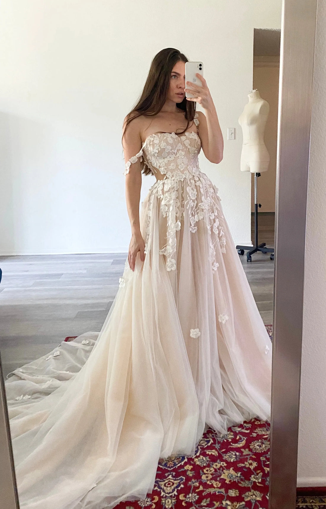 A-Line Elegant Wedding Dresses Sleeveless Appliques Tulle Champagne Bridals Party Gowns for Women Long vestidos de novia