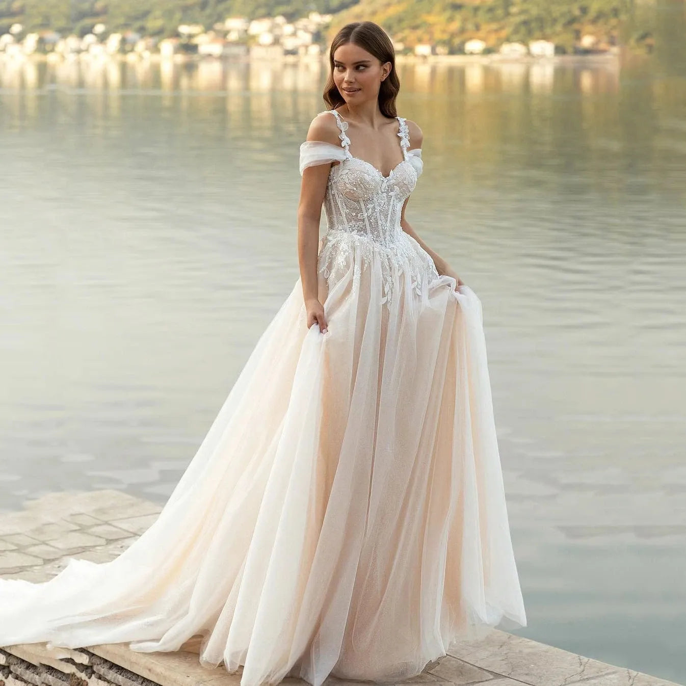 White Prom Dresses Princess Lace Appliques A-line فساتين السهرة Elegant Sleeveless Court Train Backless Vestidos De Noche