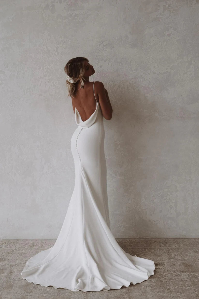 Mermaid Wedding Dresses Spaghetti Straps Soft Satin Boho Bridal Gowns V-Neck Button Back Wedding Party Gown