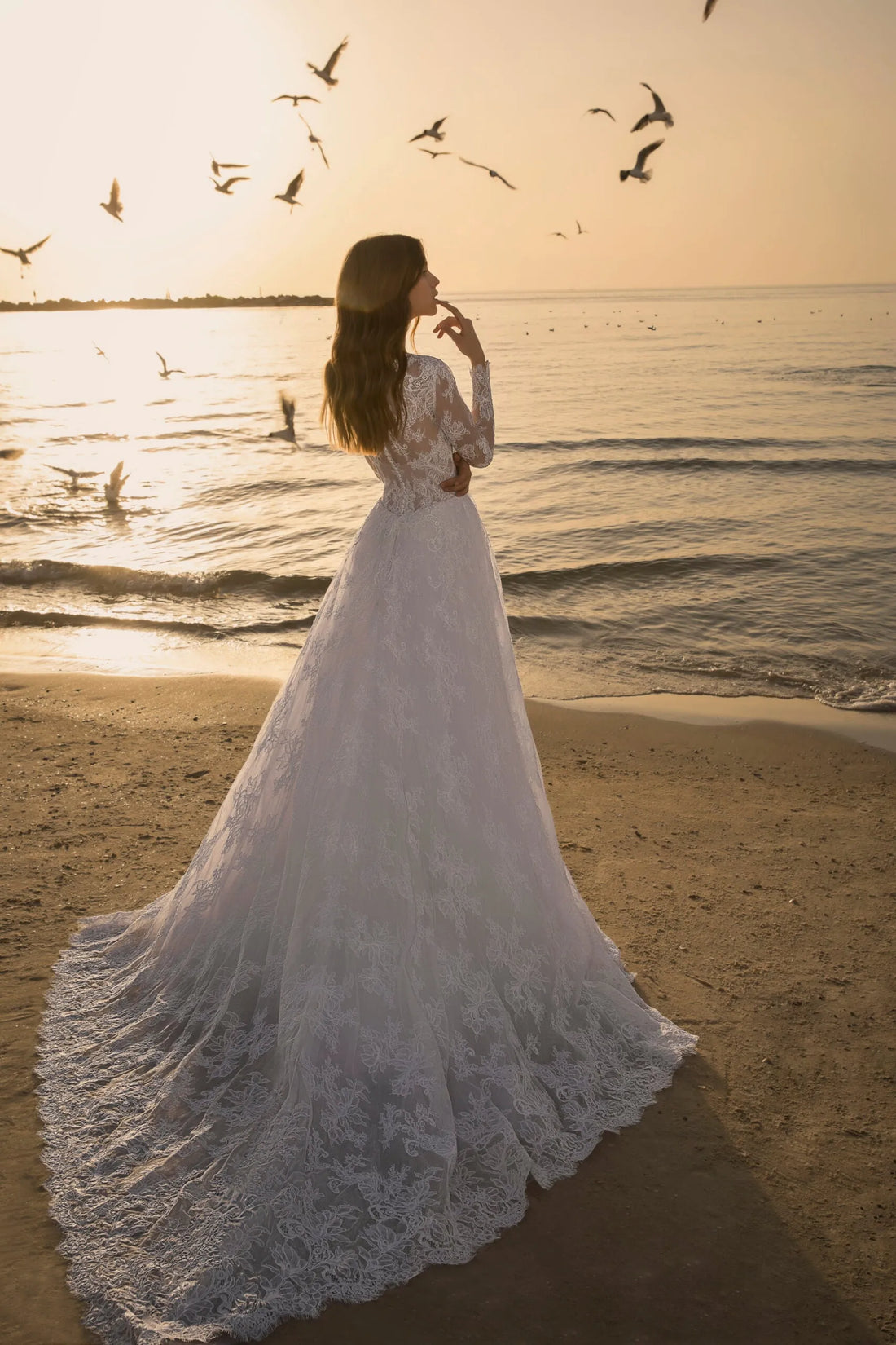 Elegant V-Neck Mermaid Wedding Dresses Illusion Long Sleeves Detachable Overskirts Lace Bride Dresses Trumpet Bridal Gowns WHITE