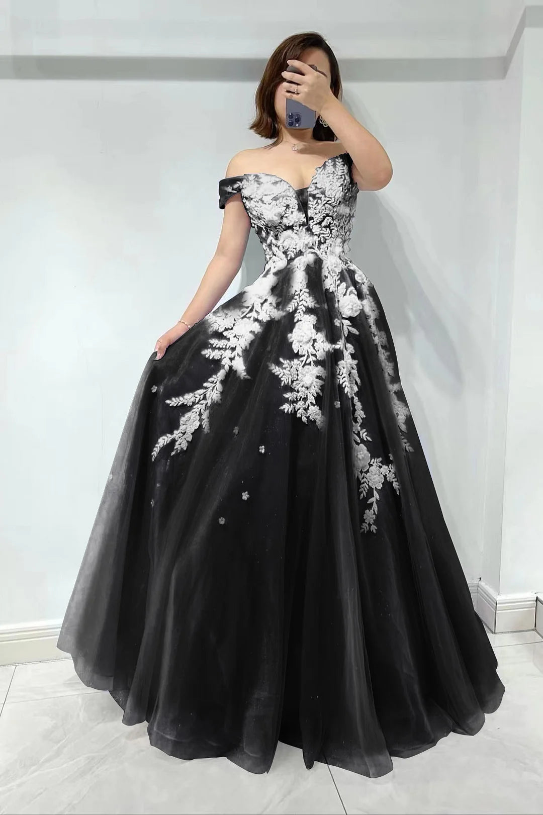 Off White Floral Prom Dresses Lace Applique Lavender Tulle Off Shoulder V Neckline A Line Long Floor Length Evening Gowns