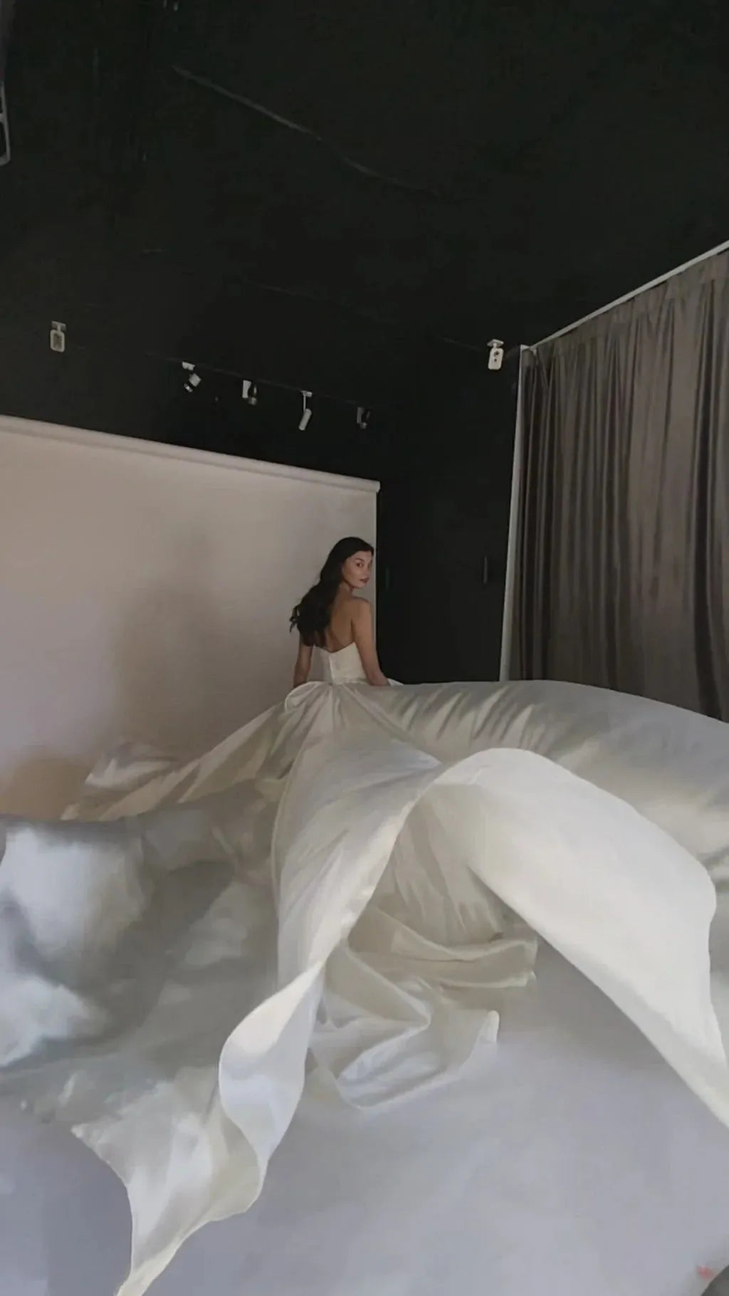 Classic Wedding Dress with Detachable Huge Bow Satin Vestido De Novia Skirt Court Train Mermaid Simple Bow PrincessDress Bridal Gown Satin