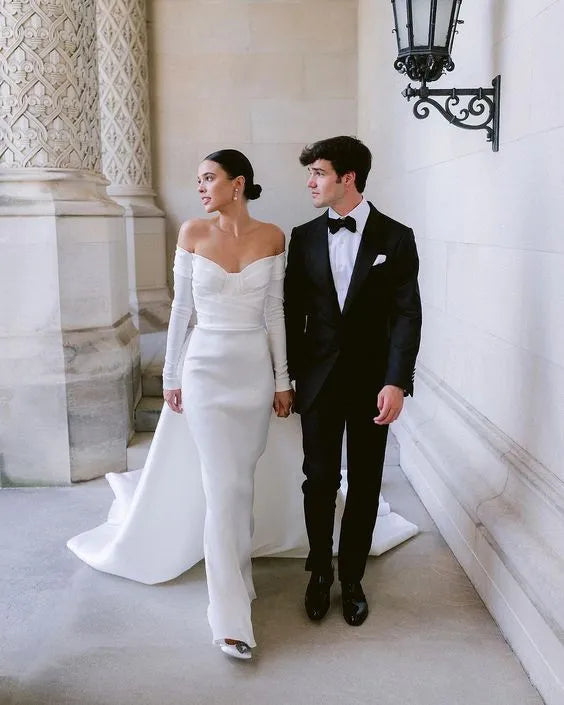 Elegant Mermaid Wedding Dresses Off Shoulder Pleat Brides Dress with Long Train Long Sleeves Bridals Gowns for Women Ivory