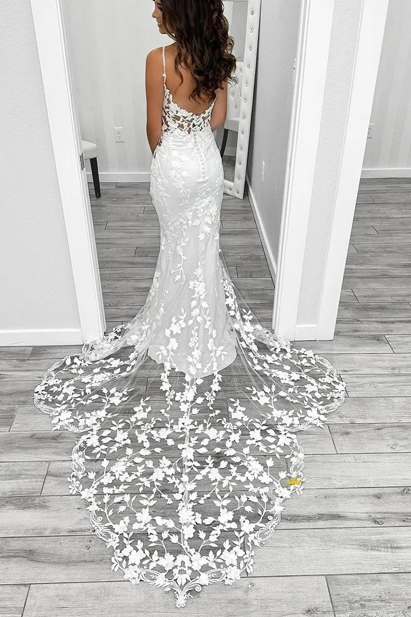 Vintage Lace Mermaid Wedding Dresses Deep V-Neck Appliques Brush Train Bodycon Bridal Gowns Spaghetti Straps Bride Dress Ivory 26w