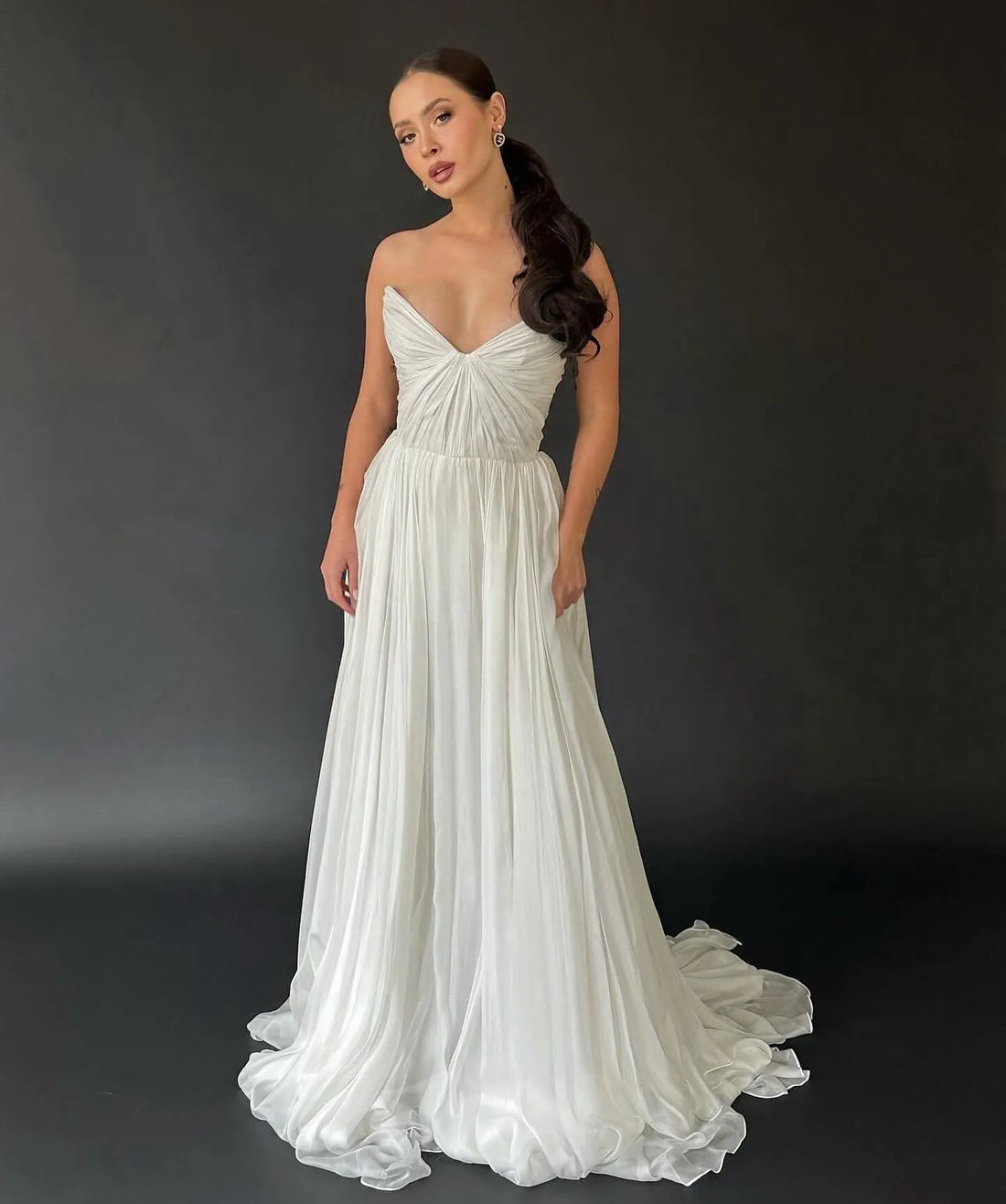 A-Line Wedding Dresses V Neck Pleats Brides Party Gowns for Women Sleeveless Long Evening Dresses robe de mariée