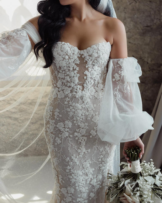 Vestidos de novia elegantes de sirena con hombros descubiertos, vestido de novia con perlas y mangas abullonadas, vestido de novia con tren de barrido