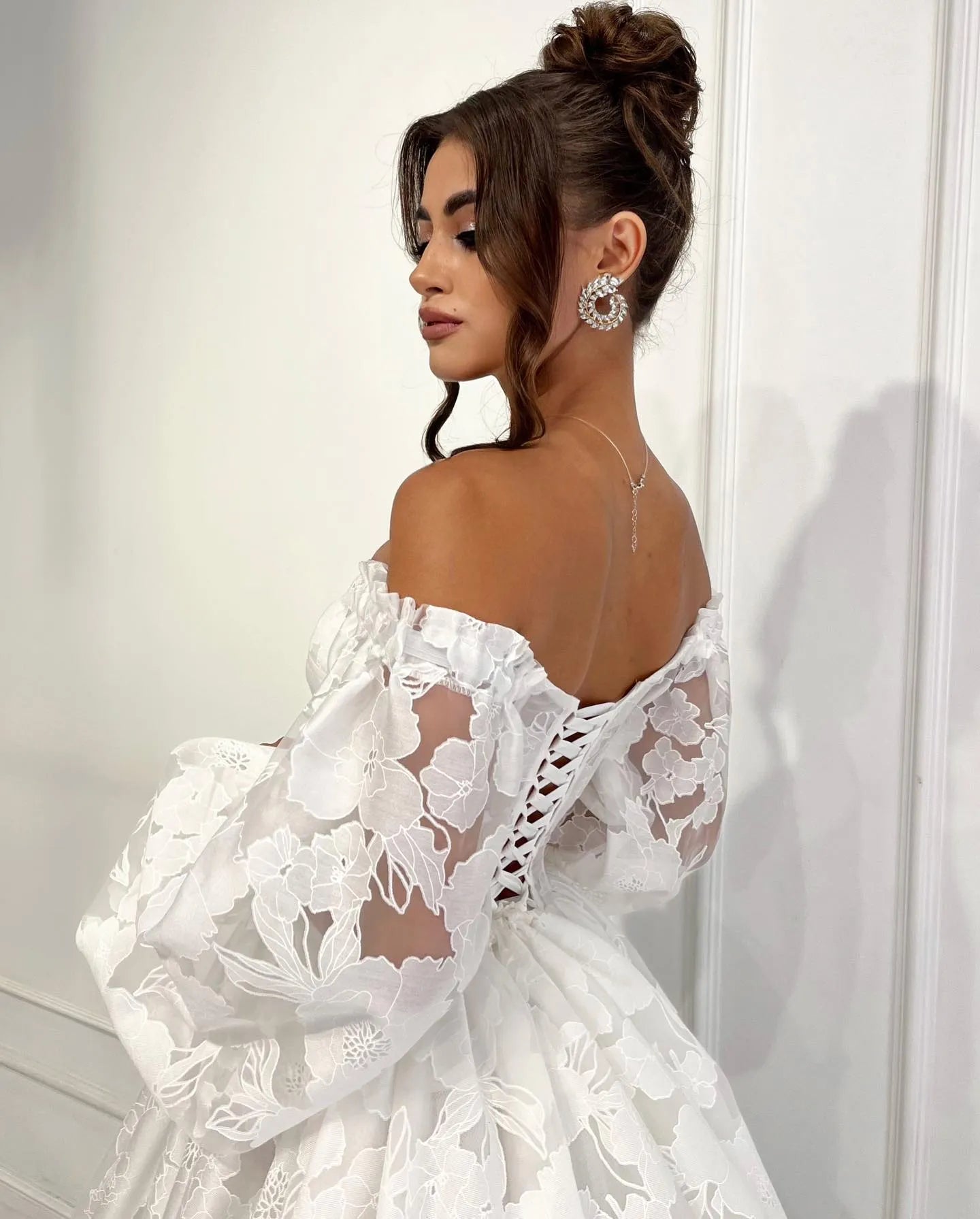 Ivory A-Line Wedding Dresses Off Shoulder Floral Brides Dress for Women Long Puff Sleeves Ankle Length Bridal Party Gowns