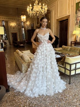 Elegant A-Line Long Wedding Dresses V Neck Sleeves Brides Gowns for Women Flowers Sweep Train Generous Bridals Dress