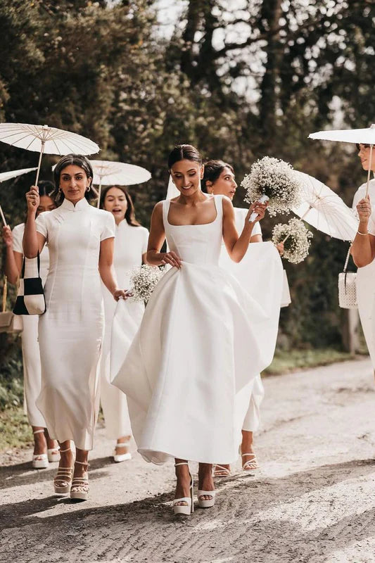 Abiti da sposa moderni di raso Collaggio quadrato senza maniche A-Line Abiti da spino Pulsante personalizzati per misurare Robe de Mariee