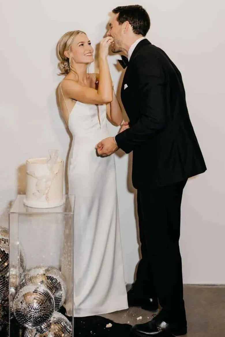 Deep V-Neck Crepe Simple Strapless Sheath Wedding Dress For Women Open Back Sweep Train Bridal Gown Custom Made White 20w