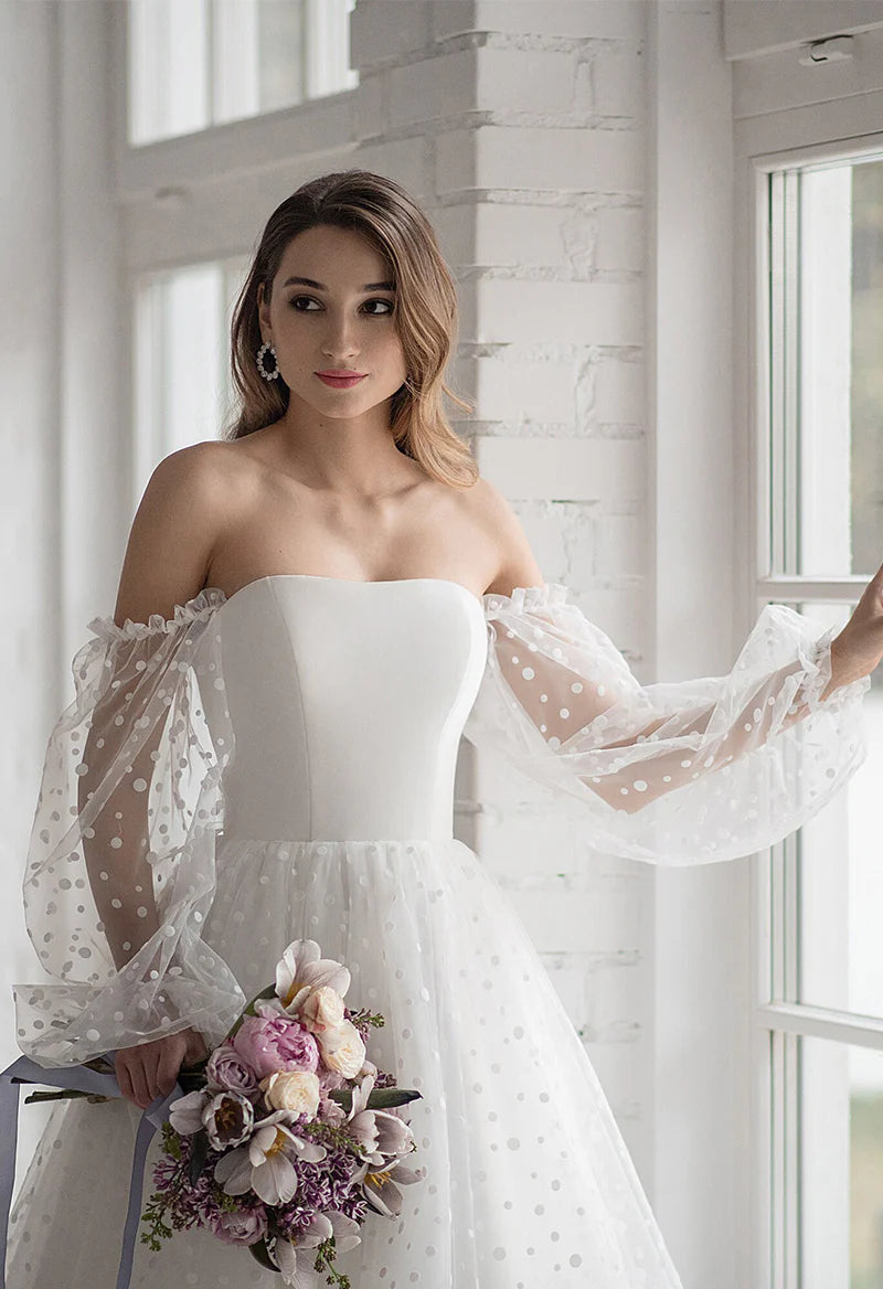 White Dot Tulle Short Wedding Dresses Long Puff Sleeves Bride Dresses Lace Up Strapless Knee-Length A-Line Bridal Gowns