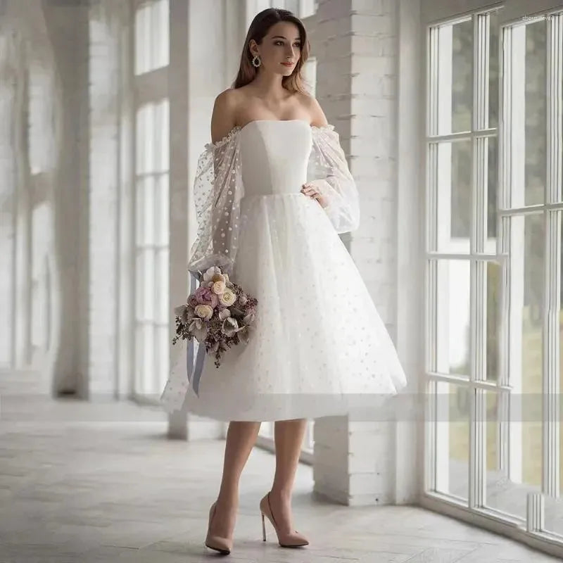 White Dot Tulle Short Wedding Dresses Long Puff Sleeves Bride Dresses Lace Up Strapless Knee-Length A-Line Bridal Gowns Ivory