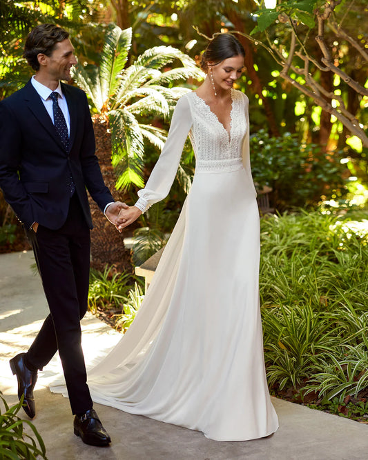 Vestidos de novia bohemios de manga larga, encantadores vestidos de novia de gasa con espalda descubierta y encaje con cuello en V, vestidos de novia con tren desmontable 