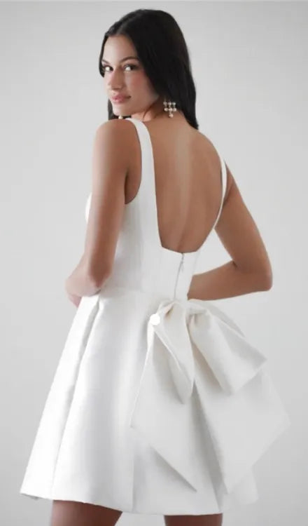 A-Line Mini Brides Party Dresses for Women Square Collar Sleeveless Simple Short Wedding Dresses Backless Bow Prom Gowns