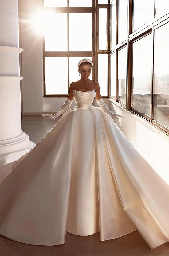 Luxury A Line Wedding Dresses For Woman Sexy Sleeveless Boat Neck Satin Saudi Arabia Formal Party Bridal Gowns Robe De Mariée