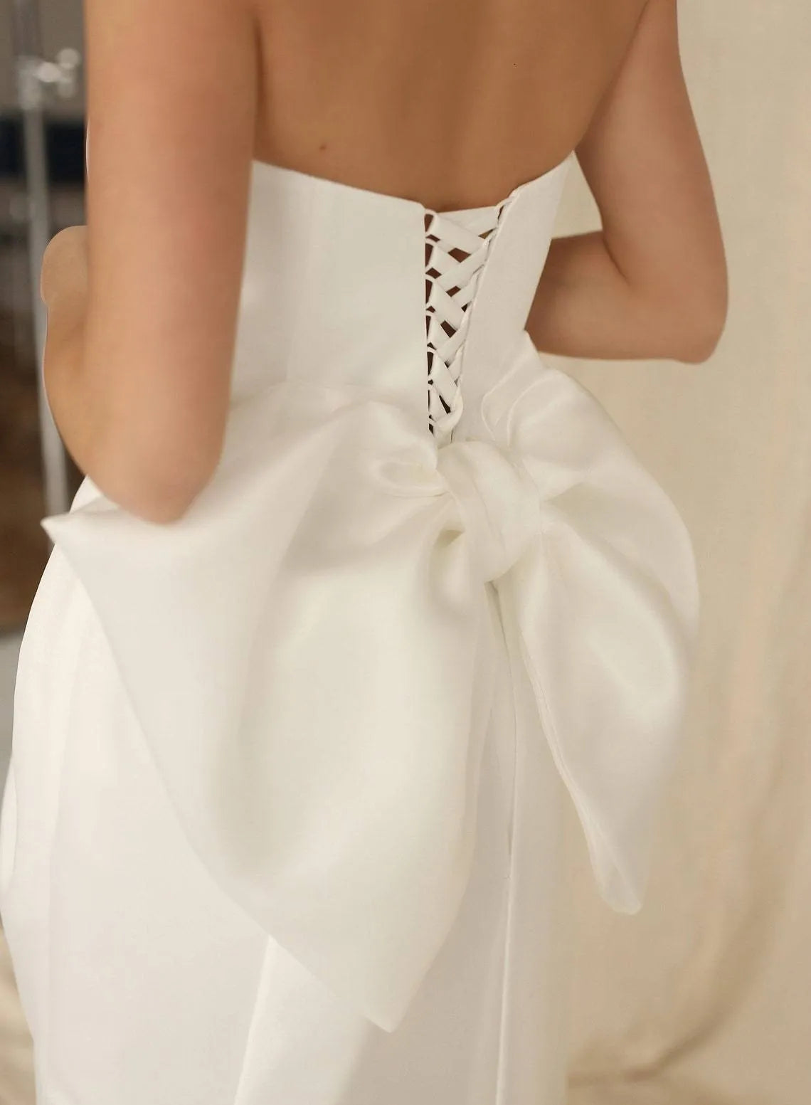 Simple Strapless Mini Above Knee Short Wedding Dress With Detachable Big Bow Elegant Back up Bridal Gown Robe De Mariee