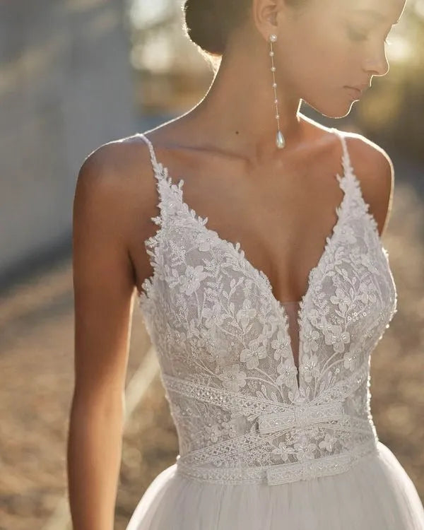 Plunging Back with Straps Wedding Dress Vestido De Novia Bridal Gown Princess Modern Mermaid Satin Court Train Bow Satin