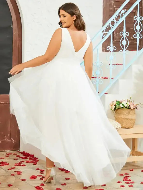 Short Front Long Back Wedding Dresses Plus Size Summer Tulle Beach Bride Gowns V Neckline Formal Women Bridal Dress