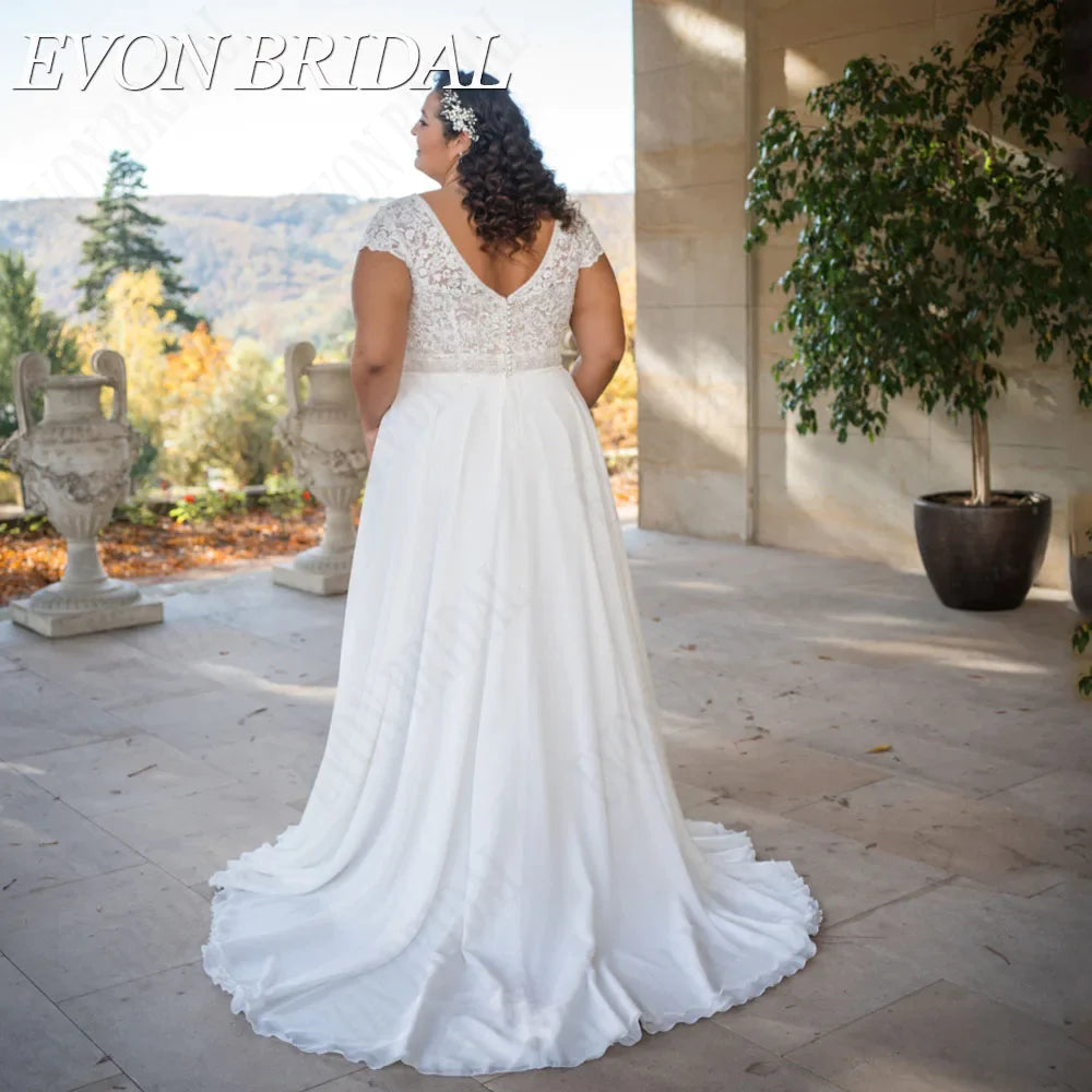 Chiffon A-Line Hochzeitskleid Plus Größe Doppeler V-Ausschnitt Spitzenrobe de Mariée Braut Kleider Kurzärärmische Mitte gemacht