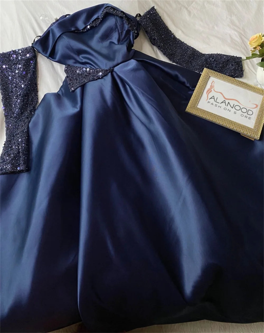 Vestido de fiesta elegante azul oscuro, vestido de fiesta Sexy de satén de seda sin tirantes, vestido de noche con guante de lentejuelas, vestido de baile فستان سهرة