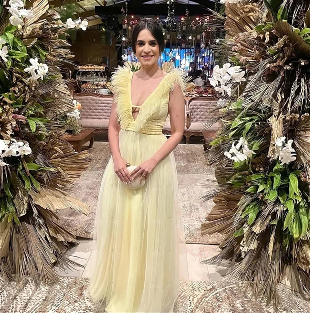 Luxury Handmade Feather Neckline Design Prom Dress Tulle Party