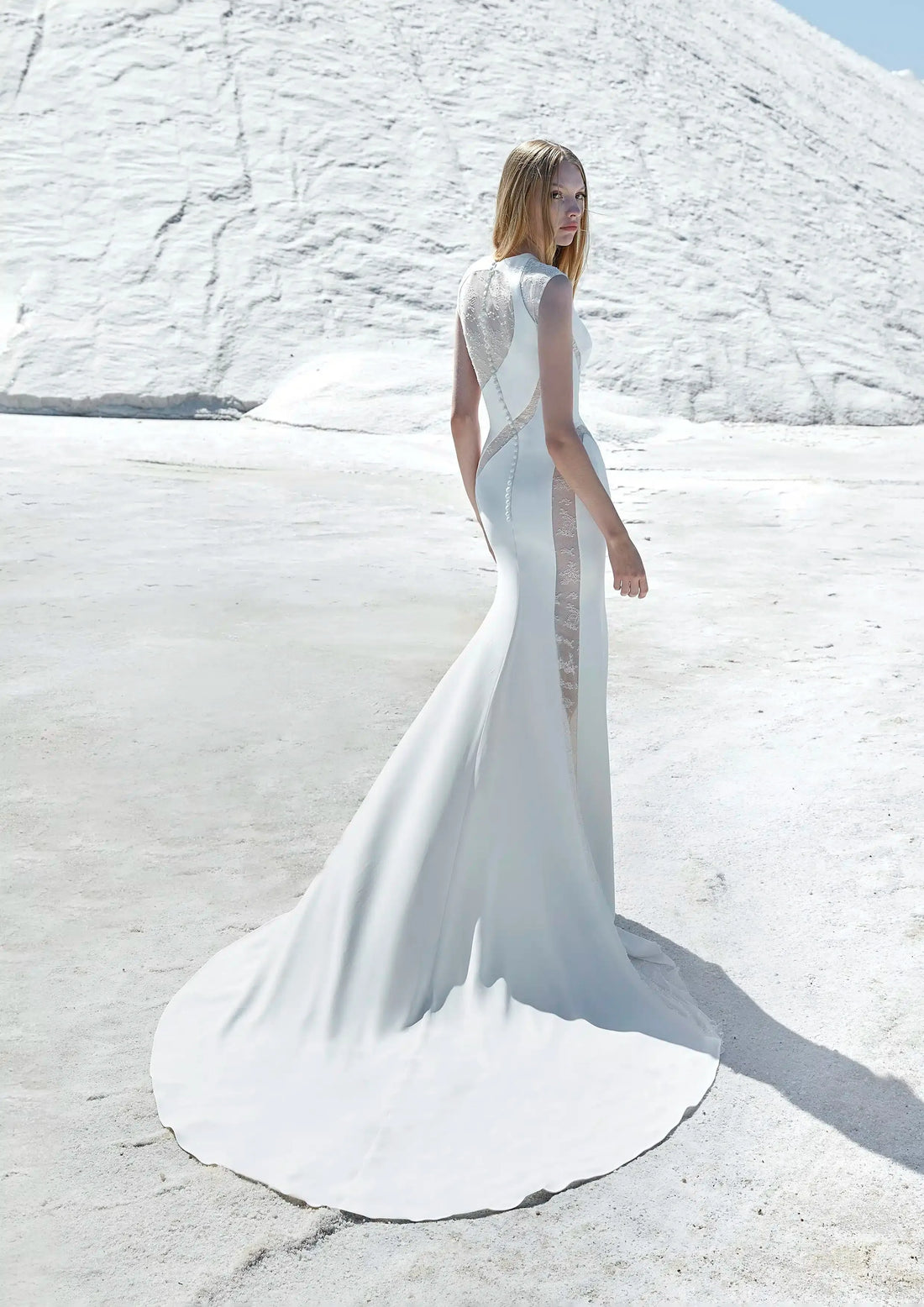 Sensual Wave-Shaped Semi-Transparencies Wedding Dress Bow Satin Vestido De Novia Bridal Gown Court Train Princess Modern Mermaid Satin