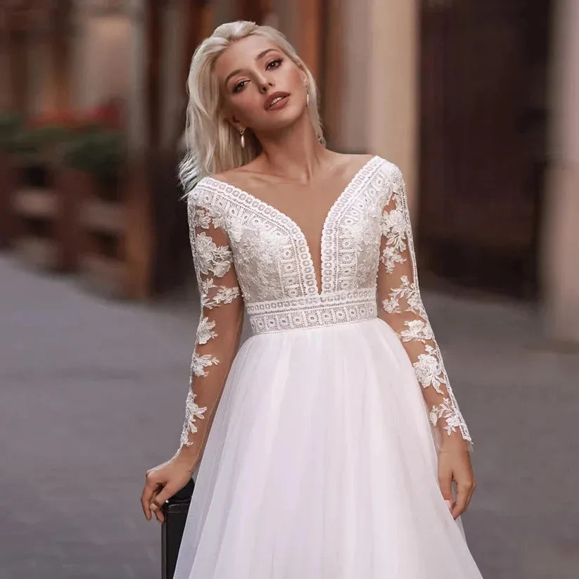Bohemian Puff Tulle Wedding Dresses Long Sleeve Lace V Neck Bridal Gown Vestido De Novia Modest Wedding Party Gown Ivory 22w
