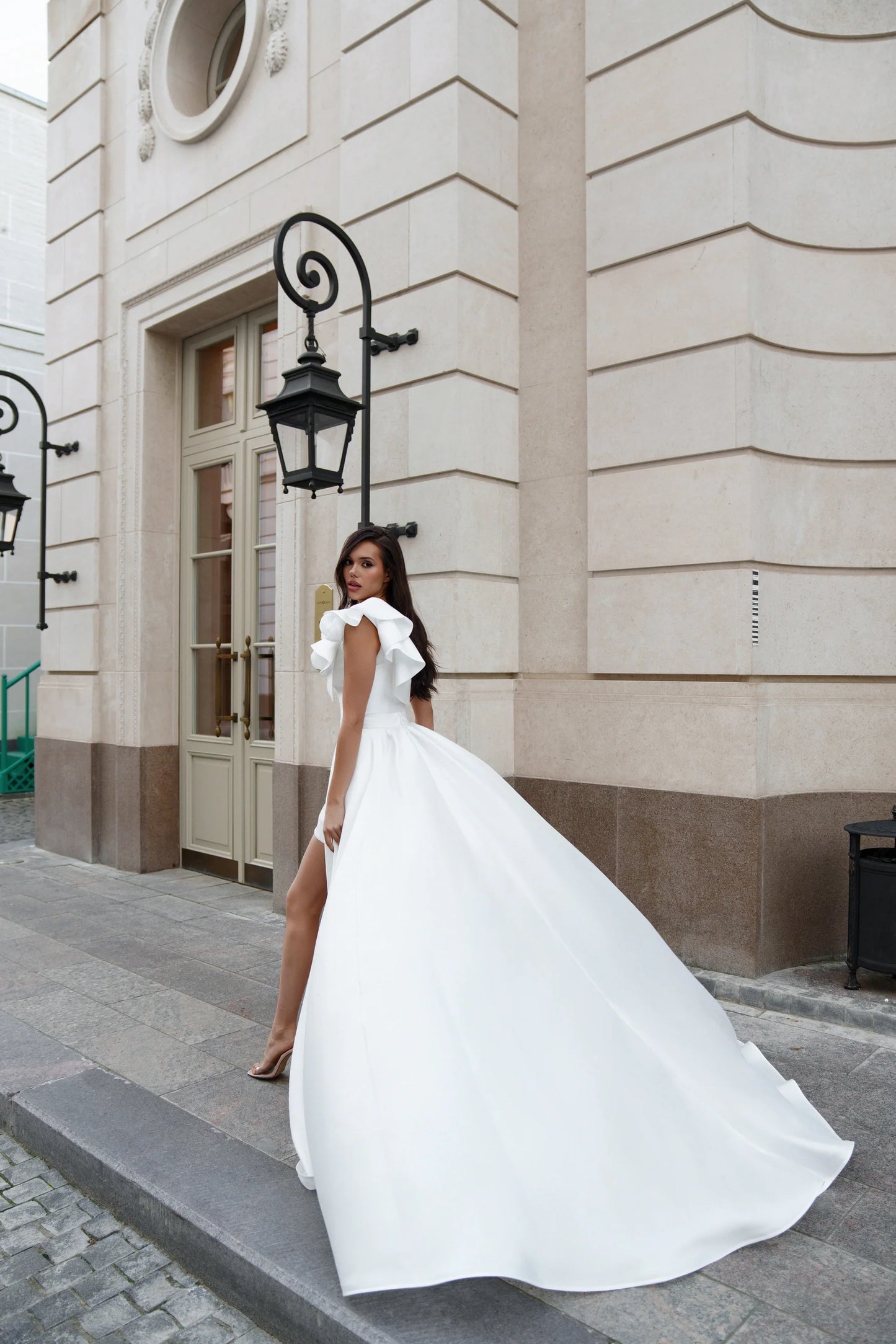 Short Wedding Dress with  a Removable Full Skirt and Asymmetrical Bodice Princess Modern Vestido De Novia Mermaid  Court Train  White Satin Sleeves Bridal Gowns