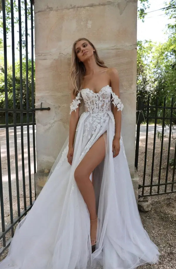 Boho Beach Off The Shoulder Lace A pplique 3d Flower A ine Wedding Dresses Side Slit Brdal Gowns Formal Rode De Morrie