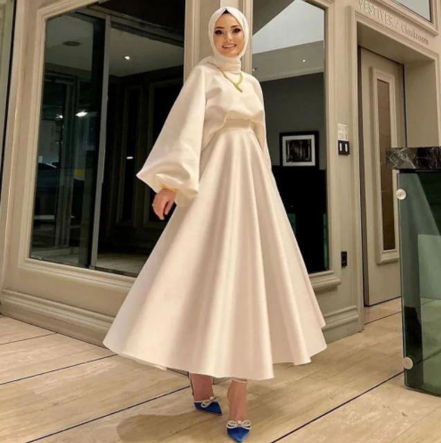 Musulman Simple Col Haut Ivoire A-ligne Robes De Mariée Pleine Drapée Verticale Plissé Satin Robe De Mariée Anke Longueur robe de mariée