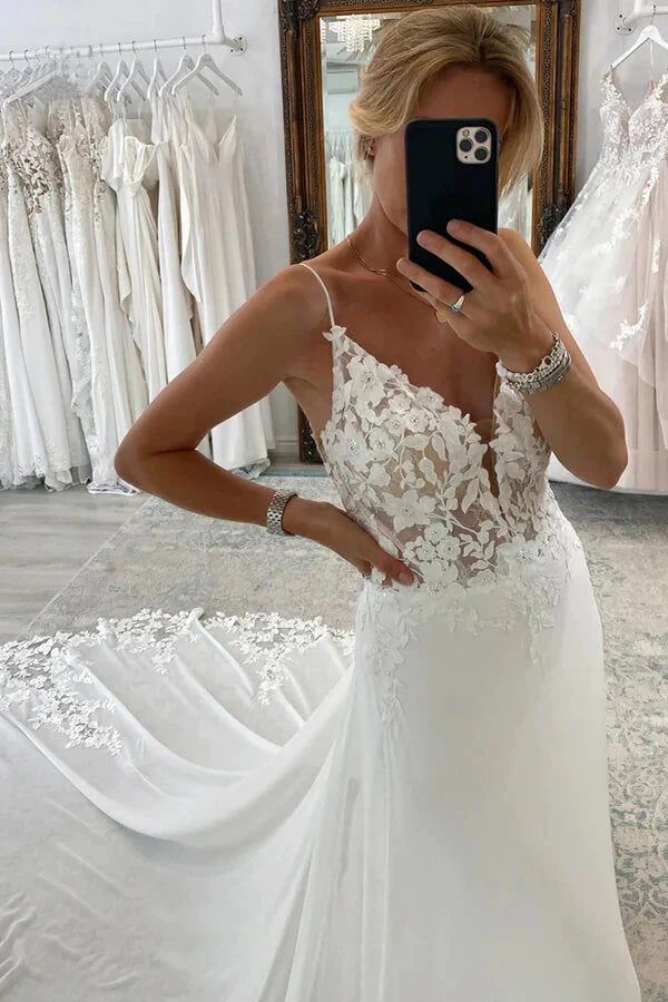 Lace Boho Wedding Dresses V Neck Spaghetti Straps A Line Bride Dresses Floor Length Chiffon Wedding Gowns