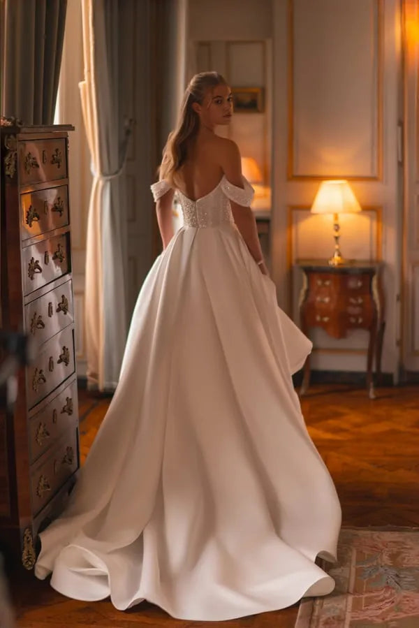 Off Shoulder Glitter A Line Wedding Dress Sleeveless Princess Bride Dresses Split Long Bridal Gown Vestido De Noiva Satin