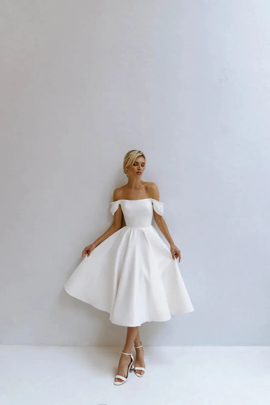 Off-the-Shoulder A-Line Short Wedding Dress with Zipper Back Vestido De Novia Mermaid Court Train White Satin Sleeves Bridal Gowns Princess Modern Satin
