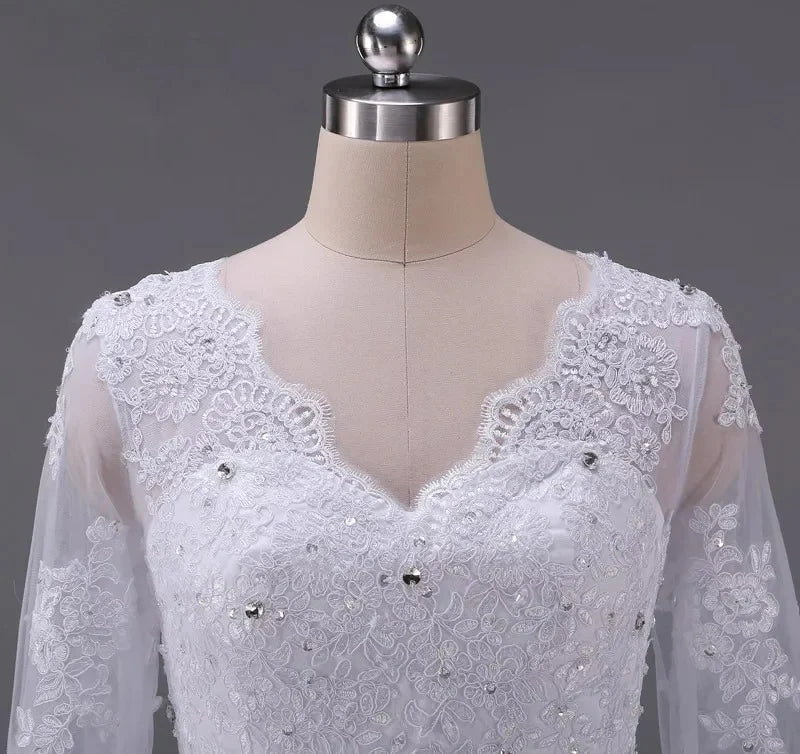 Bescheidene Spitzen-applizierte A-Linie Satin Hochzeitskleid gegen Neck Rückenrückte Langarm für Frauen Prinzessin Robe de Mariee Customize