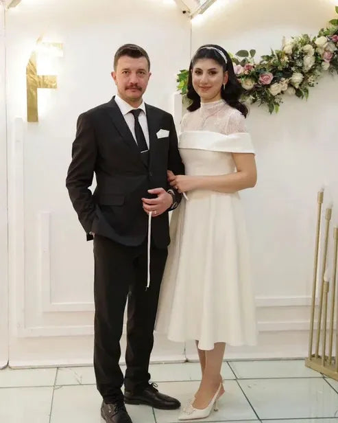 Elegant Midi Wedding Dresses O Neck Short Sleeveless Lace Brides Party Gowns A-Line Bridal Evening Dress for Women