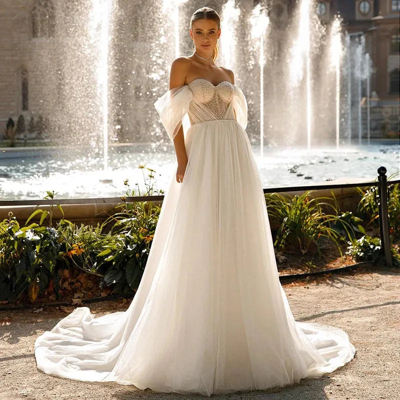 Elegant Off Shoulder Wedding Party Dresses Sweetheart Beading Tulle Bridals Gowns Sweep Train Brides Dresses for Women White