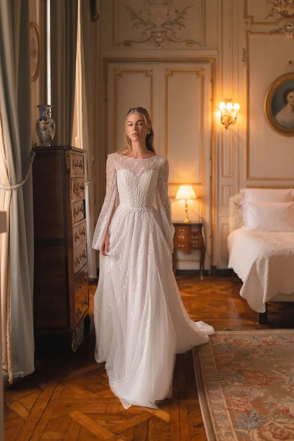 Luxury Shiny Lace O Neck A Line Wedding Dress Long Sleeves Zipper Back High Side Slit Court Train Bridal Gown Satin