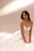 Stunning A-Line Wedding Dress For Women Tulle Sweetheart Spaghetti Strap Lace Appliques Bridal Gowns Satin