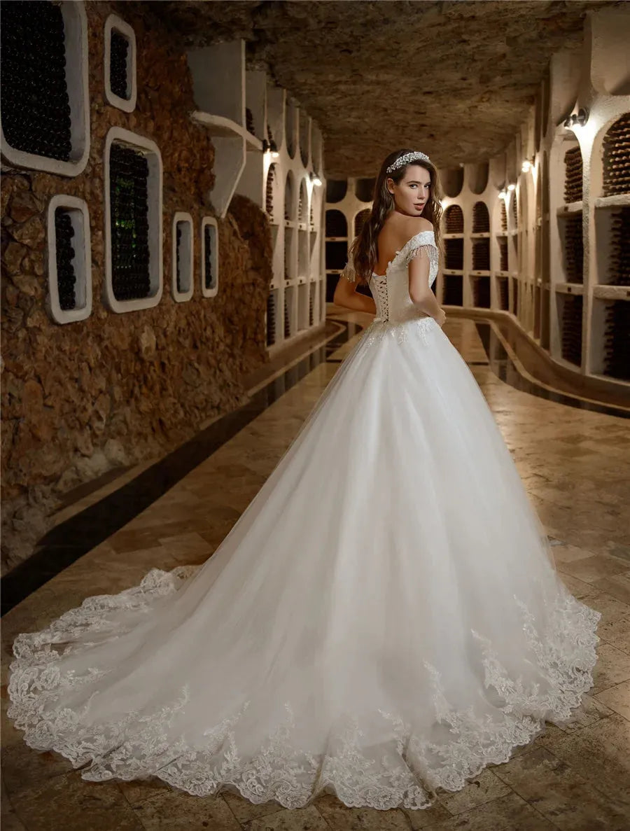 Princess Lace Appliques Wedding Dresses Custom Made Bandage Back Formal White Bridal Gowns Fashionable Robe De Mariage Champagne