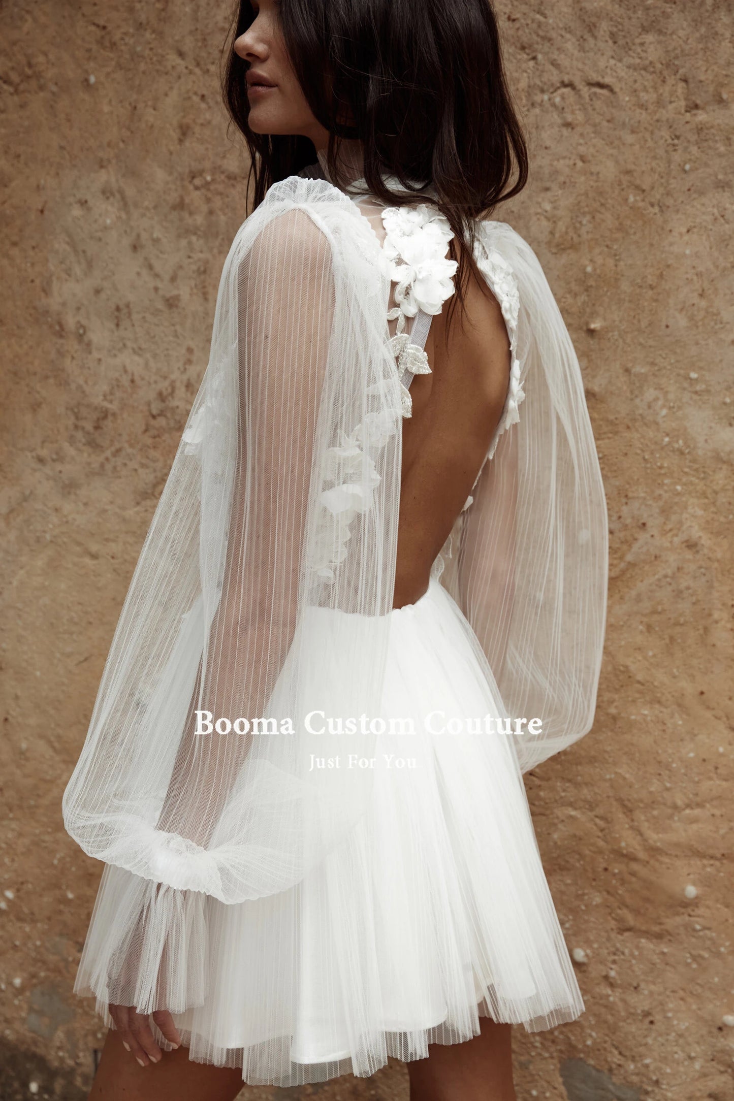 Simple Backless Short Wedding Dresses Long Sleeves Pleated Tulle Mini Bride Dresses Flowers Illusion Civil Wedding Gowns