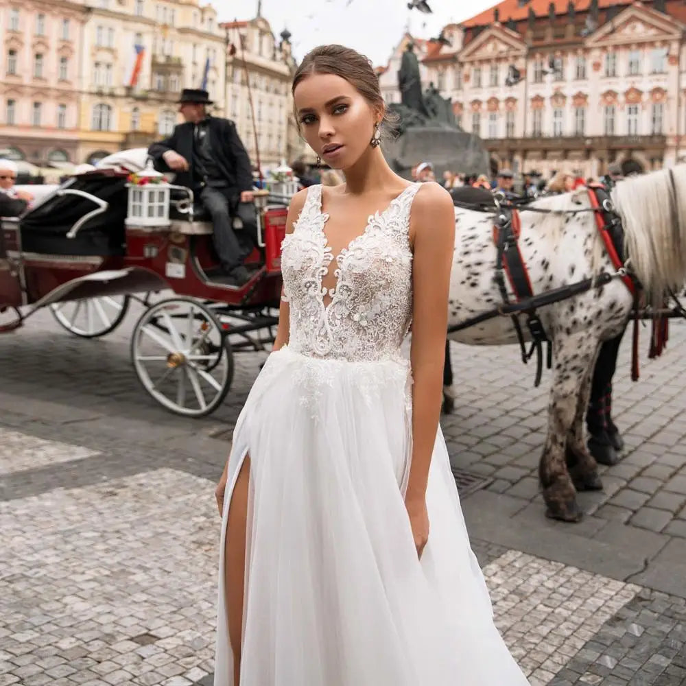 Amato semplice abito da sposa in spiaggia estiva sexy v collo