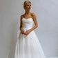 Simple Pleat Tulle Strapless Wedding Dresses Side Split Sweetheart Beach Bride Dress Elegant Sleeveless t Boho Robe De Mariee