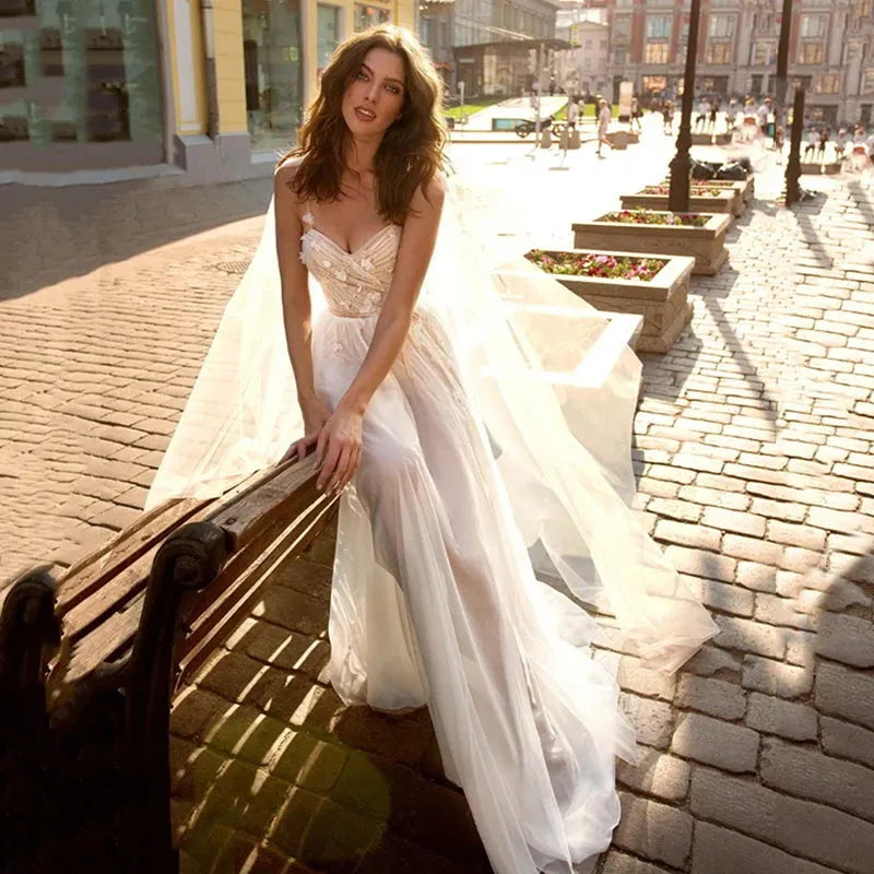 LoveDress Sweetheart Spaghetti Straps Bride Dress Sexy Simple Beach Wedding Dress Elegant 3D Flowers Beach Bridal Gown White 14w